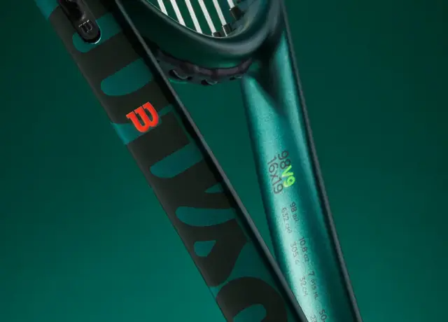Wilson BLADE 98 (16X19) V9 Tennis Racket