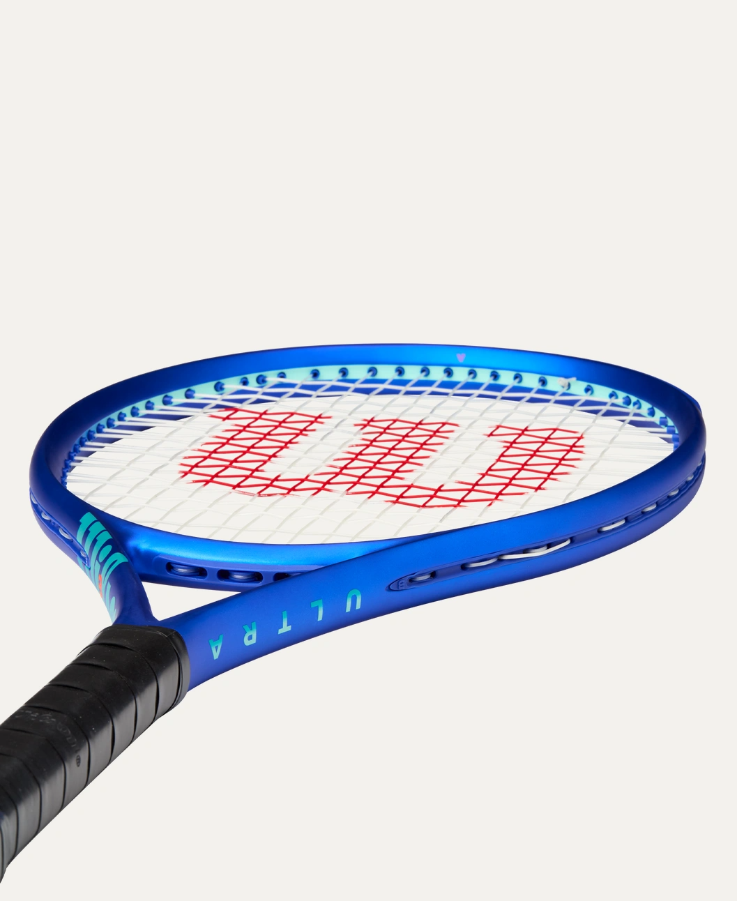 Wilson ULTRA 26 V5 Tennis Racket (Pre-Strung)