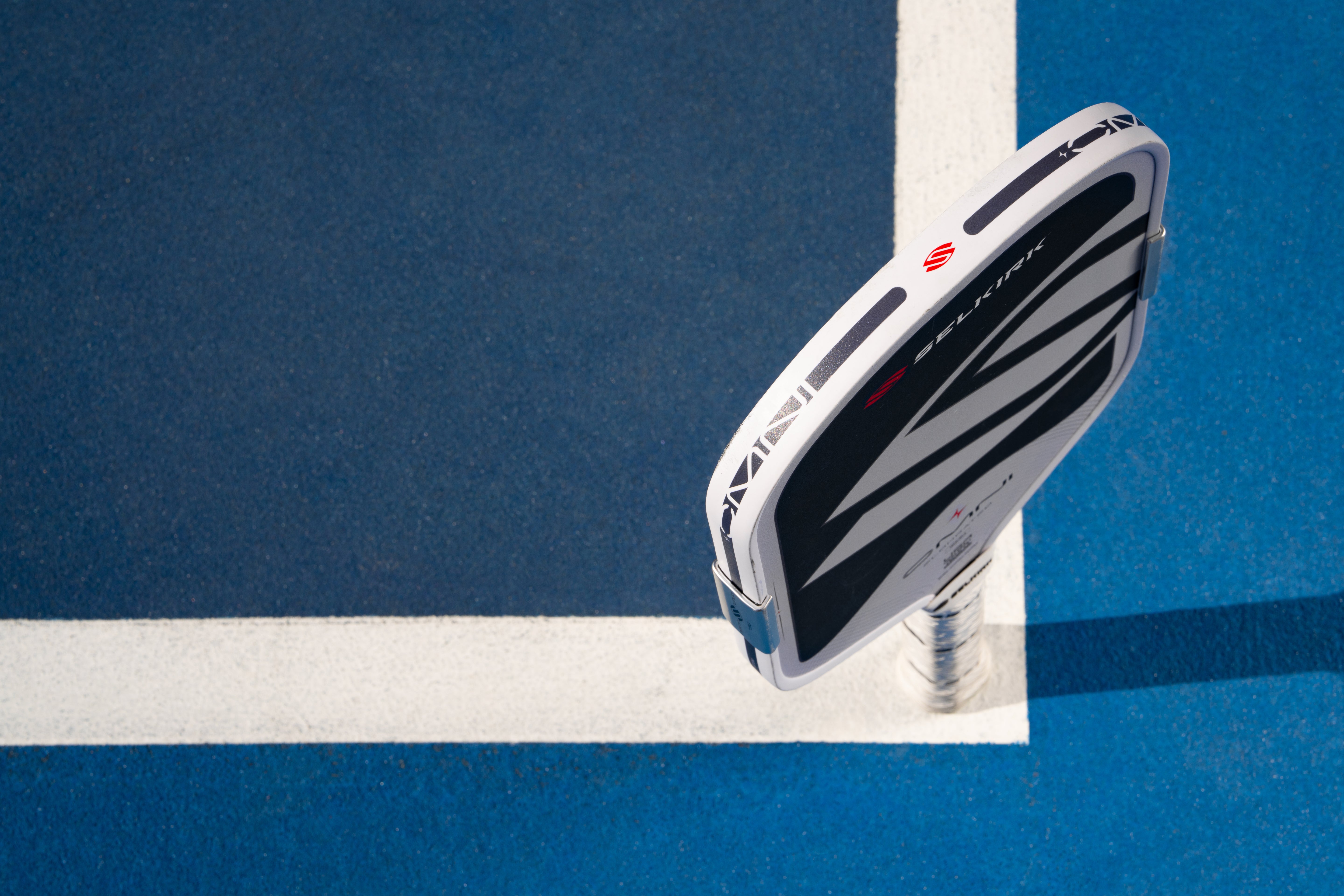 Selkirk OMNI - Elongated Pickleball Paddle