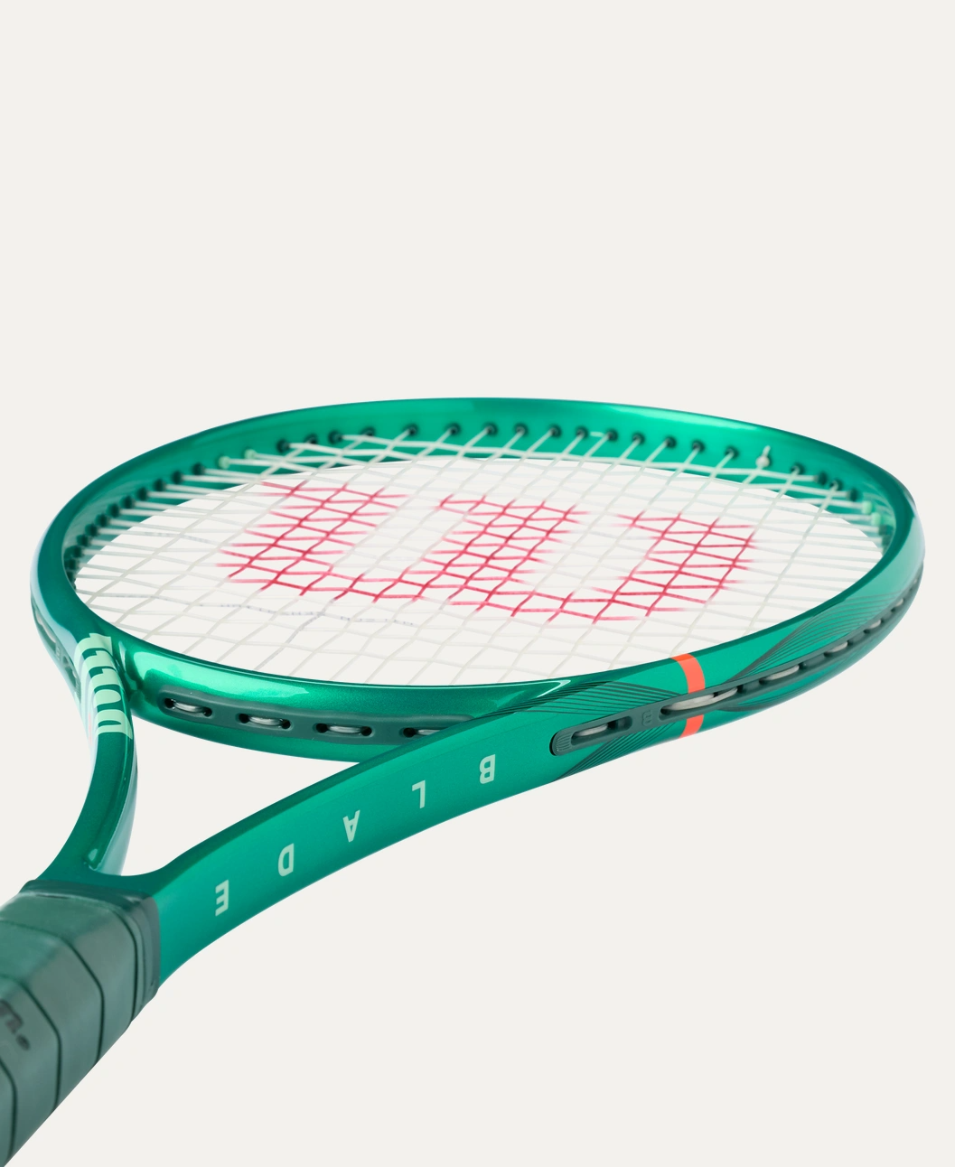 Wilson BLADE 98 (16X19) V10 Tennis Racket
